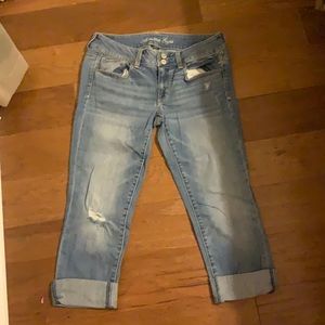 Light wash AE artist ripped jeans